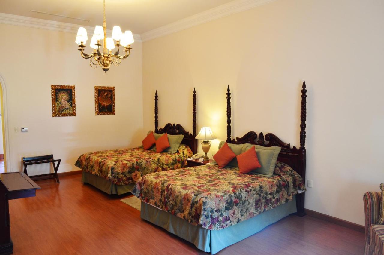 Hotel Real Hacienda Santo Tomas Colonia Gustavo Baz Prada Exteriör bild