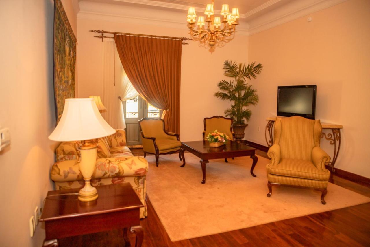 Hotel Real Hacienda Santo Tomas Colonia Gustavo Baz Prada Exteriör bild